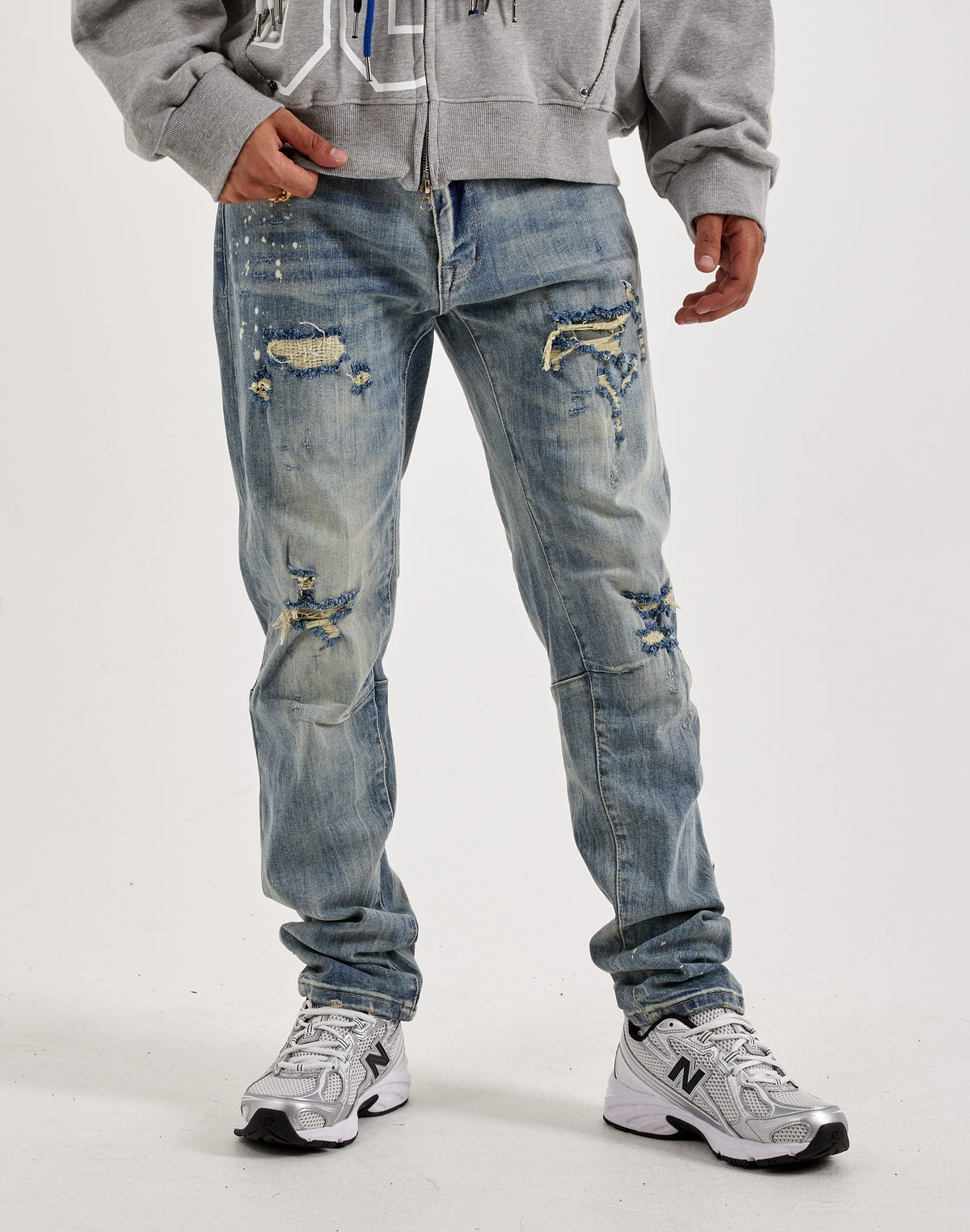 Smoke Rise Bleach Distressed Jeans